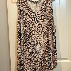Torrid super soft leopard tank sz 5